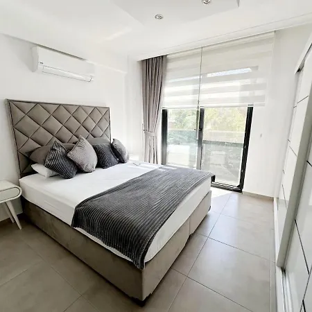 Serenity Hideaway Hisaroenue فيلة فتحية