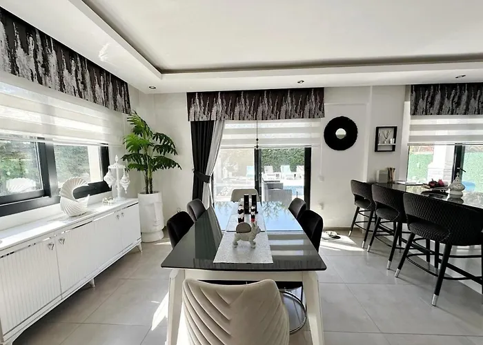 Serenity Hideaway Hisaroenue Вилла